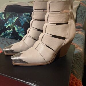 Free People Vero Cuoio Boots with Silver Tips